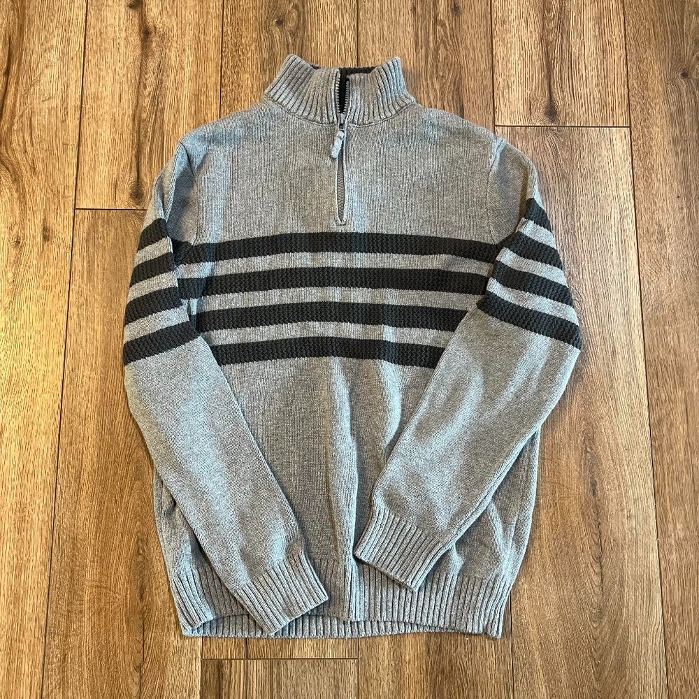 Tahari Grey Knitted Sweater Large